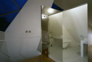 Illustration for article titled This Tokyo "Mineral House" is like living in your own private Inception